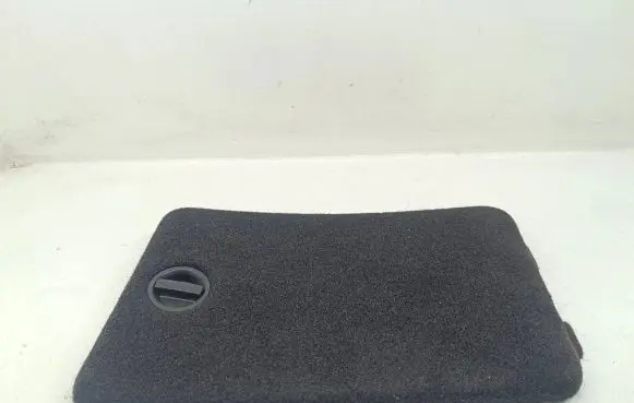 Trunk/boot lower side trim panel