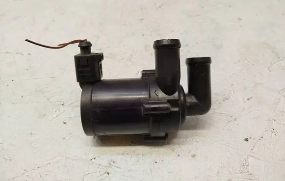 Audi Q7 4L Electric auxiliary coolant/water pump 7L0965561J