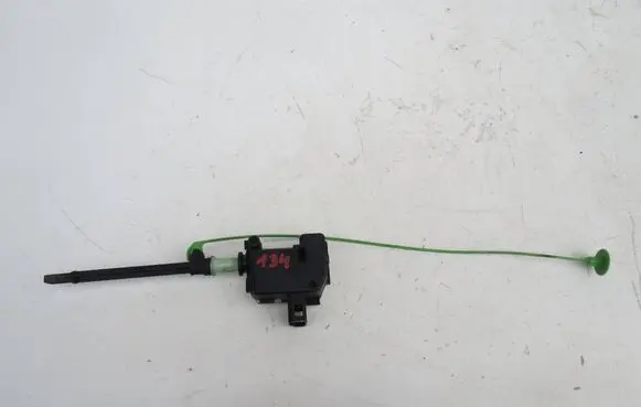 Volvo S60 Fuel tank cap lock 86113136 2111120842
