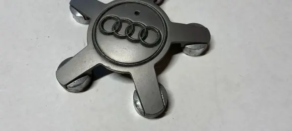 Audi A6 S6 C6 4F Original wheel cap 4F0601165N