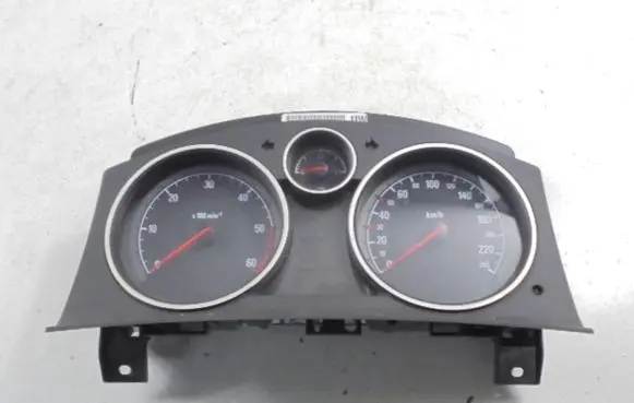Opel Zafira B Speedometer (instrument cluster) 13230577