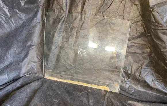 Mercedes-Benz W123 Rear door window glass DOT27M90AS2 78240002 DGM10152V