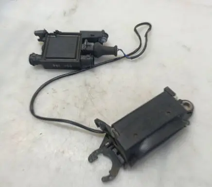 Audi A4 S4 B5 8D Front door exterior handle 8D0837207A 4A0837205D 4A0959981