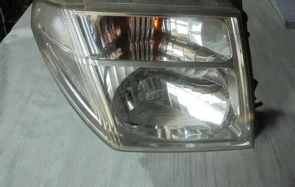 Nissan Navara D40 Headlight/headlamp 26010-EB30A