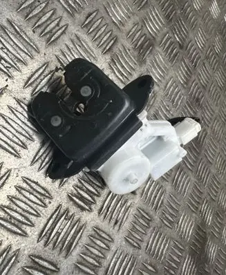 Nissan Qashqai Loading door lock 90502EY10A
