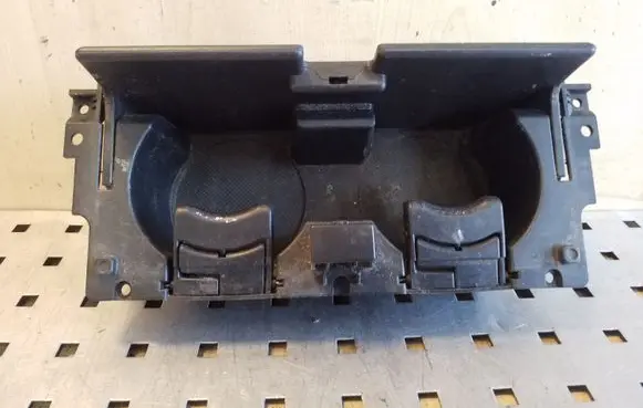 Cup holder front