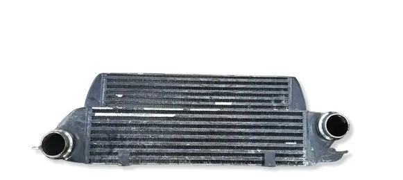 BMW 5 E60 E61 Intercooler radiator 001001048