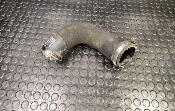 Audi A8 S8 D4 4H Intercooler hose/pipe 4H0145738P