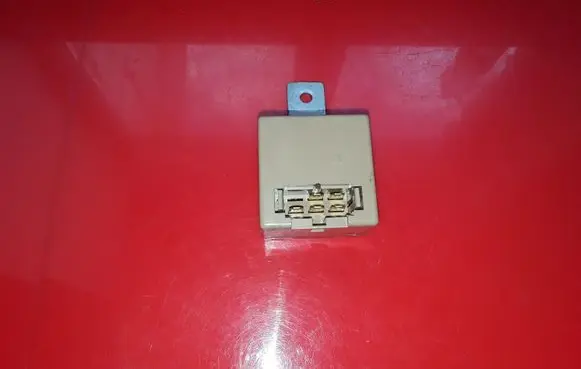 Mitsubishi Pajero Sport I Oil pressure relay MD369959 0680005270