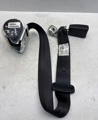 Volkswagen Golf V Middle seatbelt (rear) 045528 1K9857807 6086105F1B