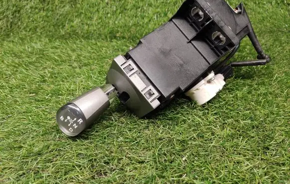 Toyota Prius (NHW20) Gear selector 8945147030