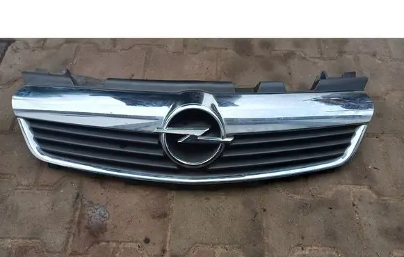 Opel Zafira B Front grill 