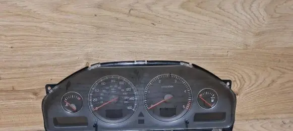 Volvo XC90 Speedometer (instrument cluster) 30682286