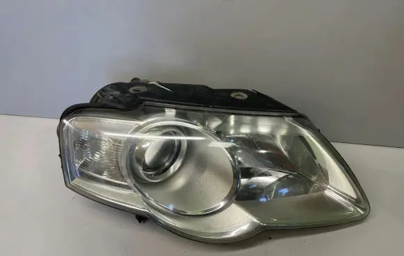 Volkswagen PASSAT B6 Headlight/headlamp 3C0941006J
