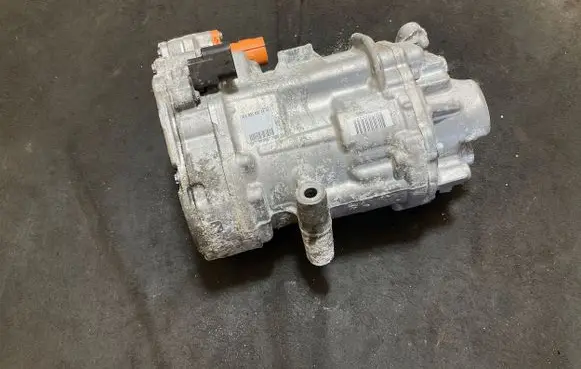 Mercedes-Benz CLA C118 X118 Air conditioning (A/C) compressor (pump) A0008304404 2101107312 ESBA34C