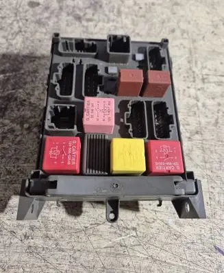 Renault Espace - Grand espace IV Fuse module 8200283815 8200004201E 123556