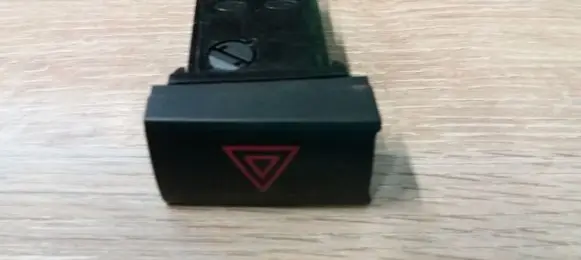 Hyundai Santa Fe Hazard light switch 864W01404