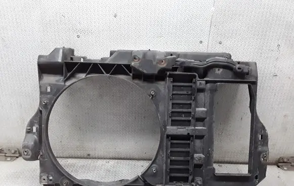 Peugeot 407 Radiator cooling fan shroud 9646474780