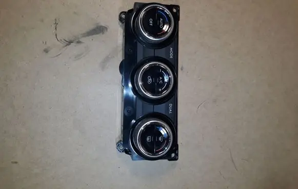 Subaru Forester SJ Climate control unit 72311SG611