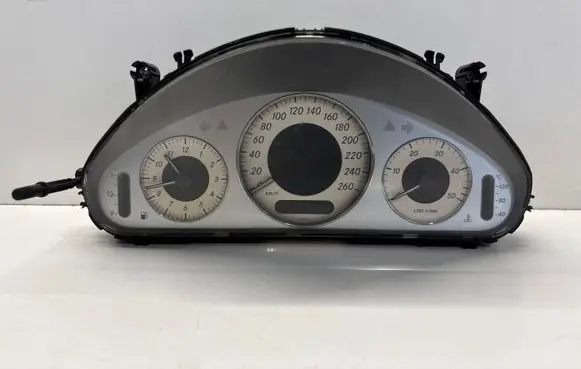 Mercedes-Benz E W211 Speedometer (instrument cluster) A2115408947 110080284038