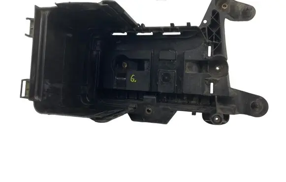 Audi A3 S3 8P Battery box tray 1K0915333B