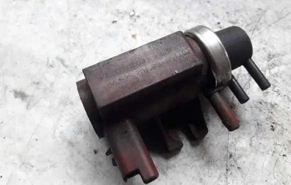 Ford Focus Vacuum valve 9652570180