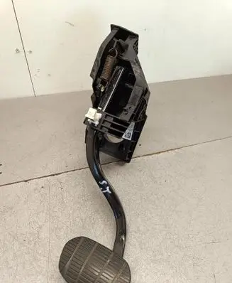 BMW X1 F48 F49 Brake pedal 6856596 81007132E 10020610