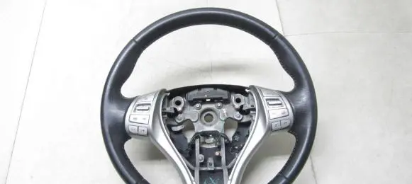 Nissan Pulsar Steering wheel 484303ZL2A