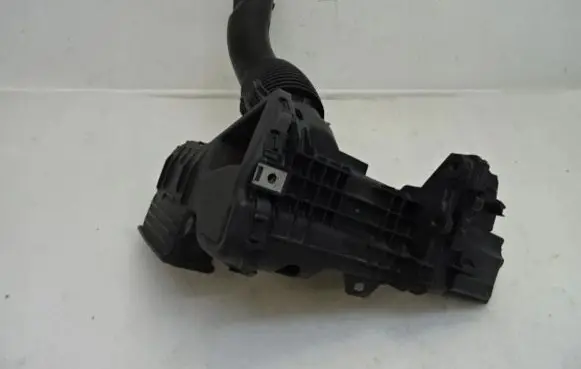 Peugeot 308 Intake resonator 9689014180