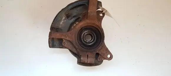Front wheel hub