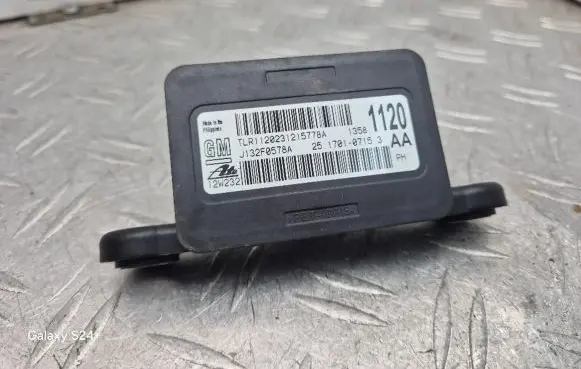 Opel Insignia A ESP acceleration yaw rate sensor 13581120