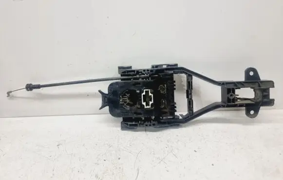 Rear door exterior handle/bracket