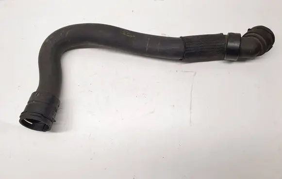 Engine coolant pipe/hose