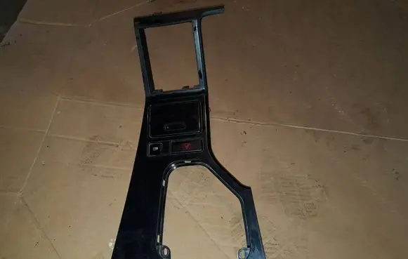 BMW 5 E39 Center console 8256297 3046300A0A25