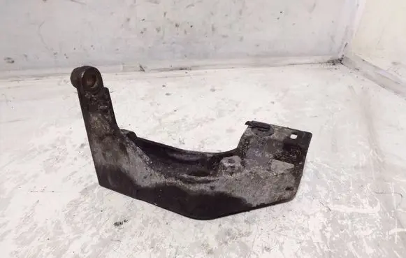 Nissan Primastar Engine mounting bracket 8200157461