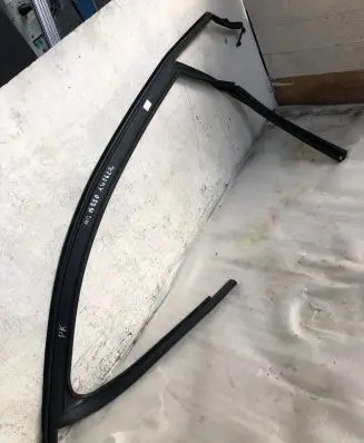 Mercedes-Benz B W246 W242 Rubber seal front coupe door window A2467250700