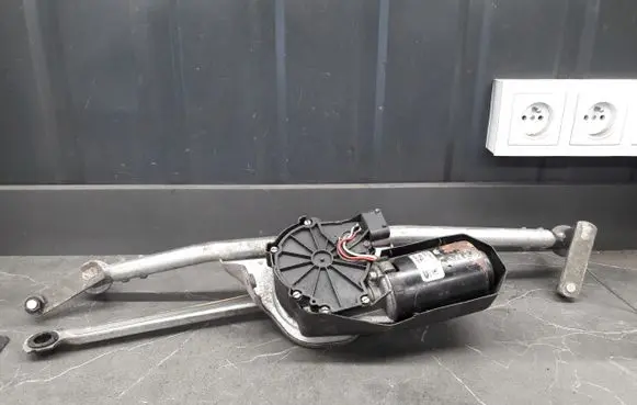 BMW 3 E36 Front wiper linkage 8391494