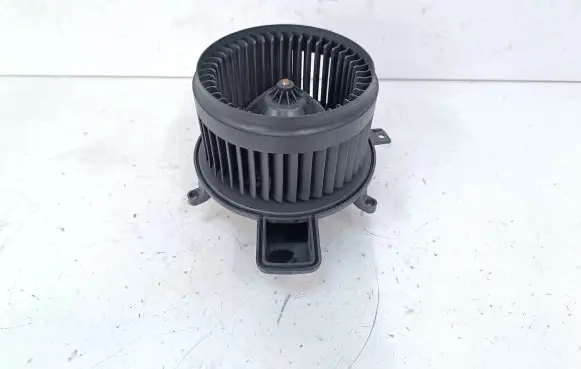 Dodge Durango III Heater fan/blower AY2727006361