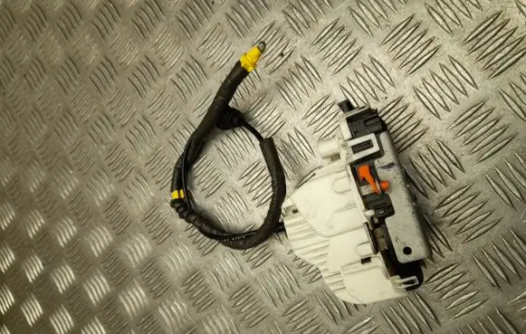 Jeep Grand Cherokee Front door lock P68250661AB