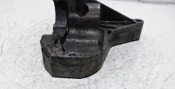 BMW 3 E90 E91 Power steering pump mounting bracket 7794455