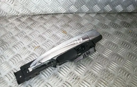 Nissan Leaf I (ZE0) Rear door exterior handle 