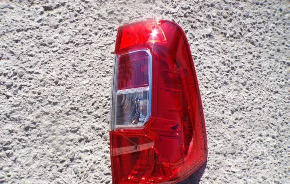 Nissan NP300 Rear/tail lights 22536503