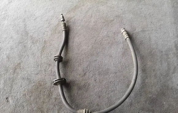 BMW 5 G30 G31 G38 Brake booster pipe/hose 16897
