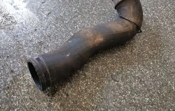 Mercedes-Benz ML W164 Intercooler hose/pipe