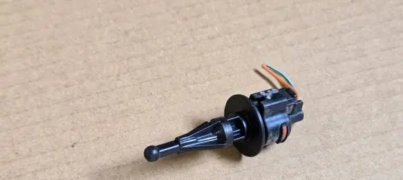 Suzuki Ignis Intake air temperature sensor 1365052G00