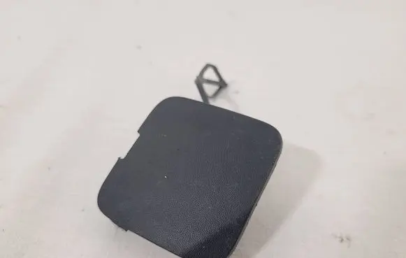 Renault Trafic III (X82) Front tow hook cap/cover 511800680R