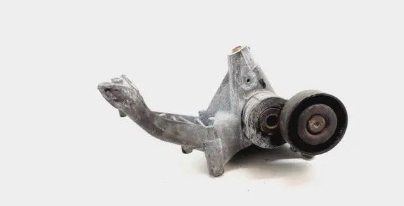 Volvo XC60 Engine mounting bracket AG9N19N586AA