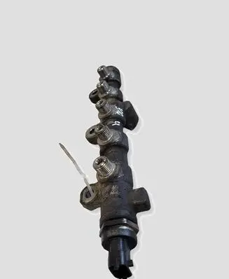 Opel Vivaro Fuel main line pipe 8200954113A 0445214196 H8200839258