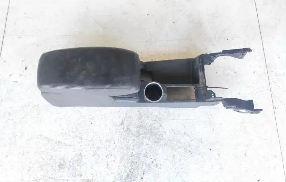 Ford Mondeo Mk III Armrest 4s7xa045b55