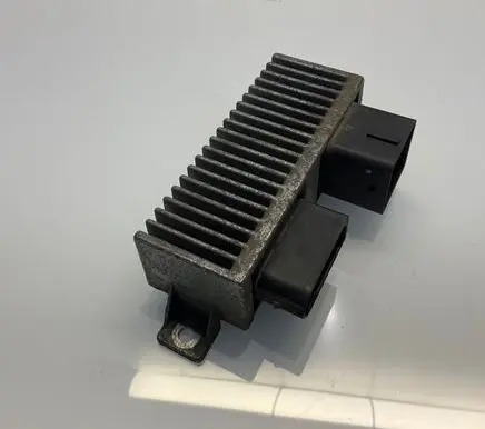 Mercedes-Benz B W246 W242 Glow plug pre-heat relay 8200558438A